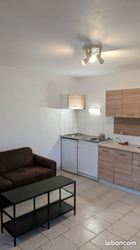 Appartement 1 pièce 20 m² · à Loches · 20 m² · 415 €/mois