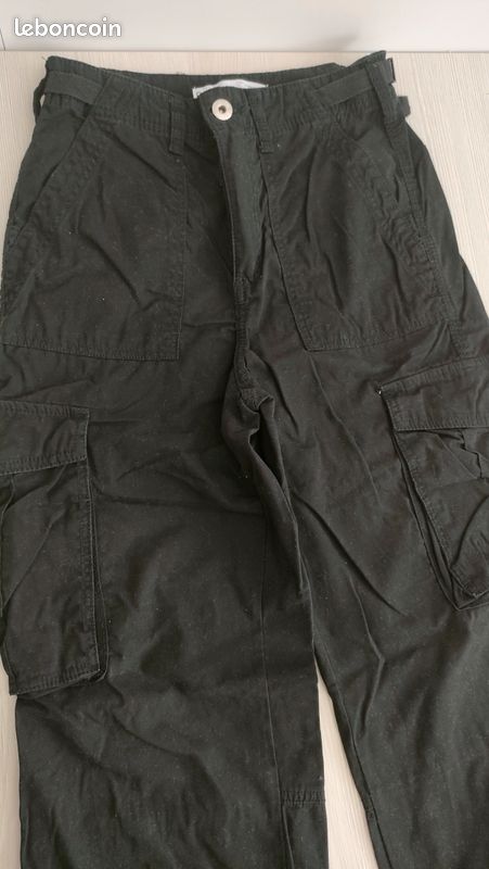 Pantalon Cargo noir Bershka – Taille 34 (image 2)