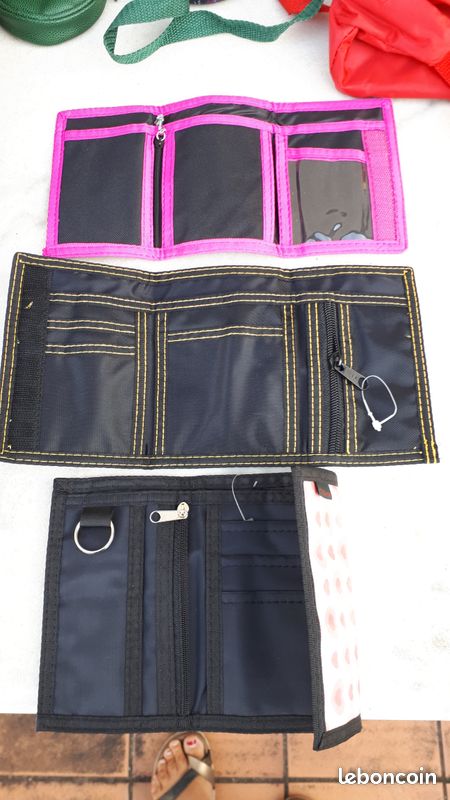 21 Porte-monnaies ( lot ), portefeuilles, sac banane, étuis lunettes.... Neufs (image 9)