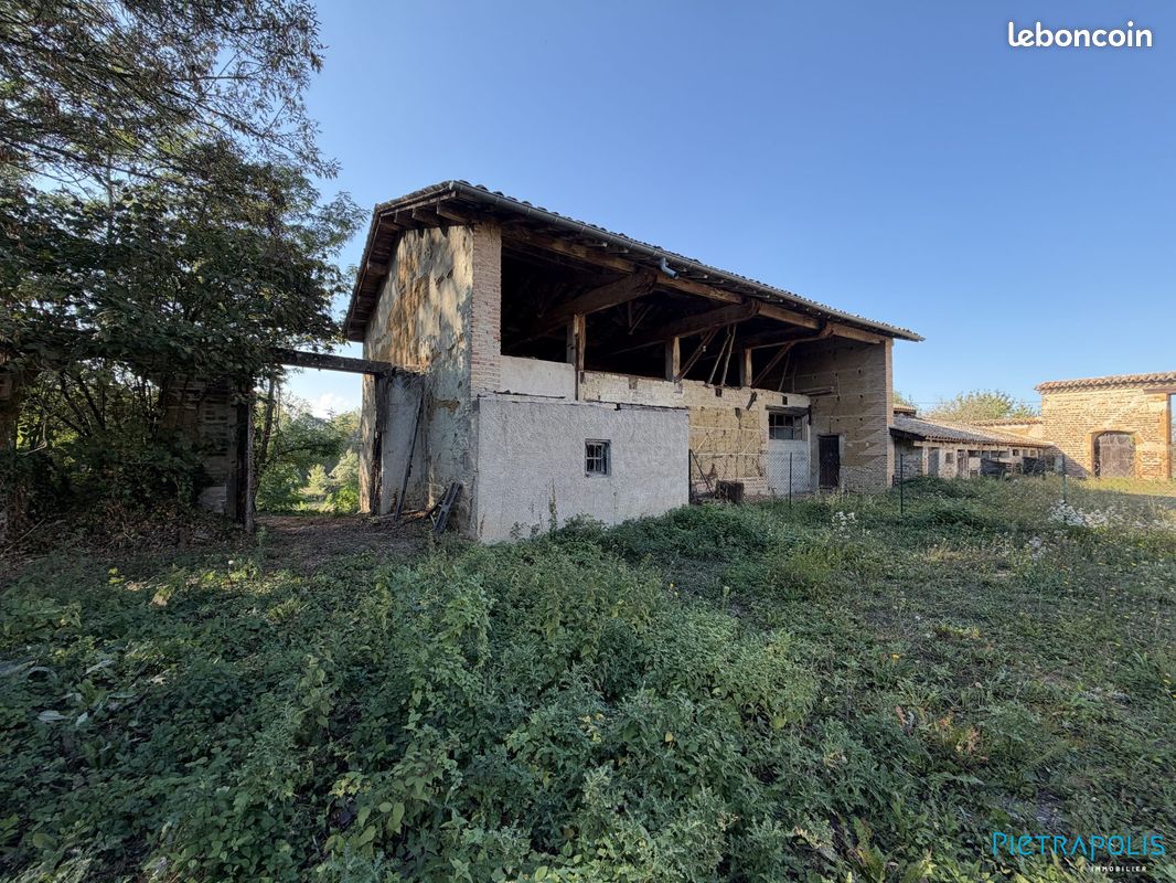 Maison 5 pièces 210 m² · à Francheleins · 210 m² · 150 000 €