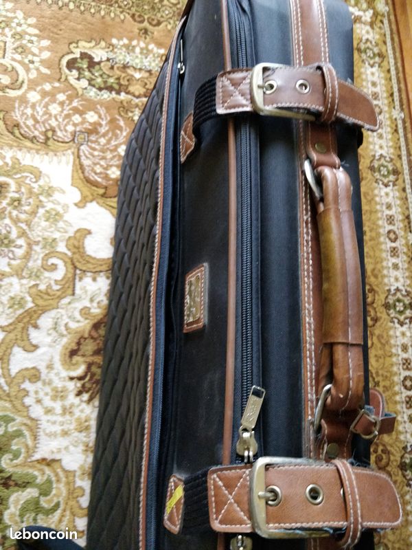 Valise Moyenne de Marque RODELLE, très peu servie (image 1)