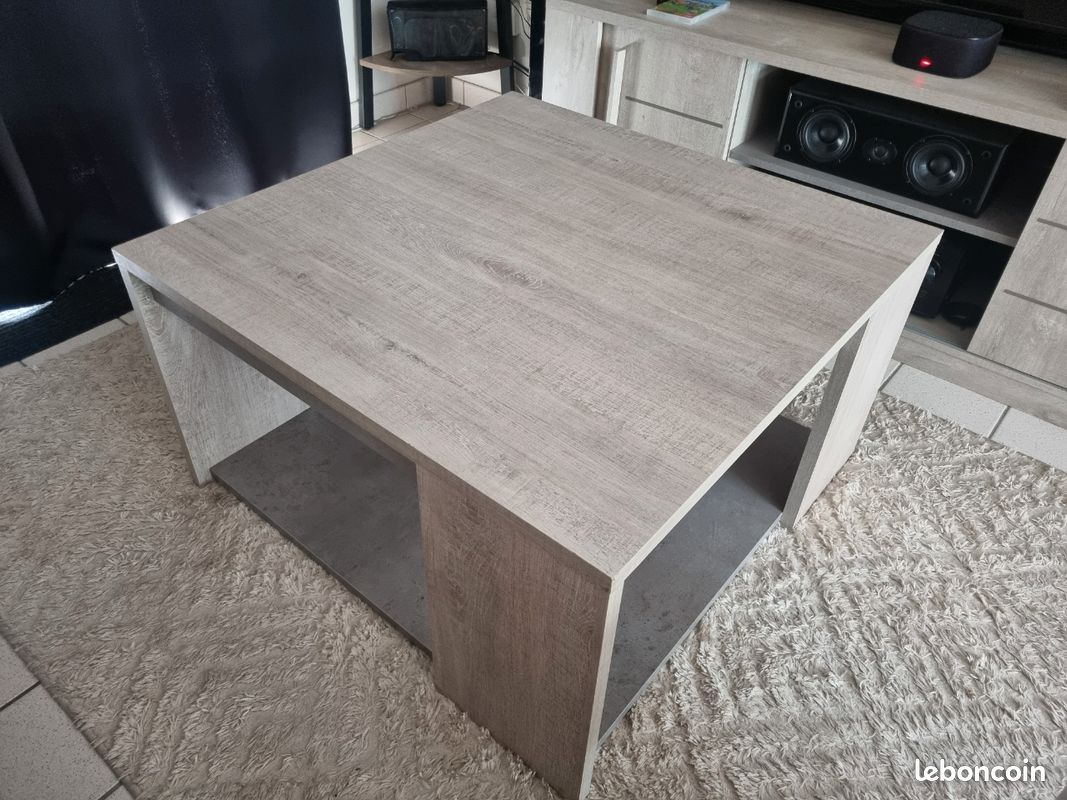 Table basse carrée (image 1)
