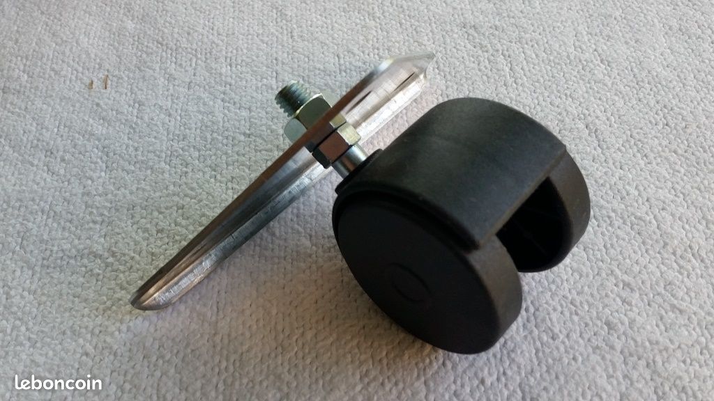 Deux lots de 4 roulettes jumelles mobiles de diamètre 4 cm avec platines triangulaires (image 5)