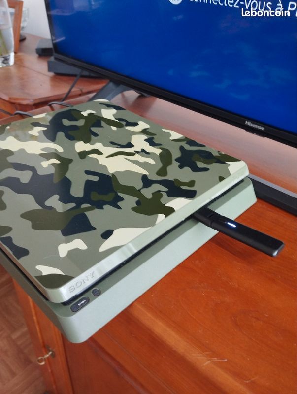 Ps4 d'occasion édition Call of Duty + manette filaire (image 2)