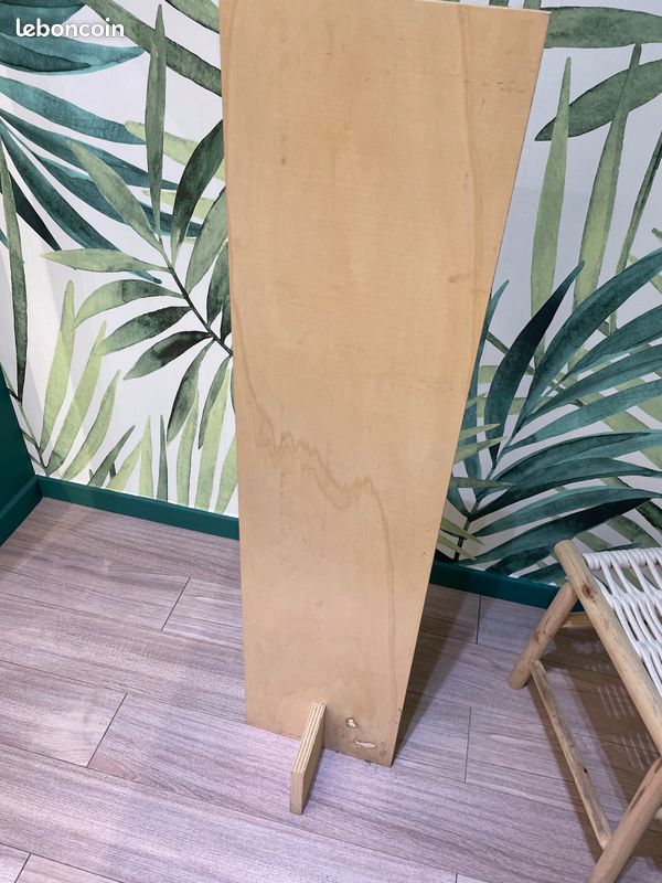 Présentoir en bois (image 3)
