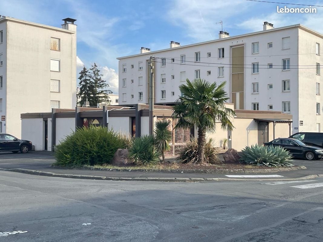 Local commercial 15 pièces 375 m² · à Niort · 375 m² · 3 000 €/mois