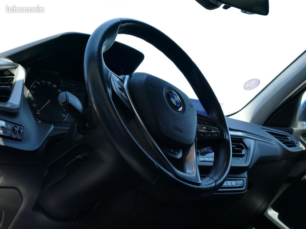 BMW SERIE 1 118i - BV DKG BERLINE F40 Edition Sport (image 21)