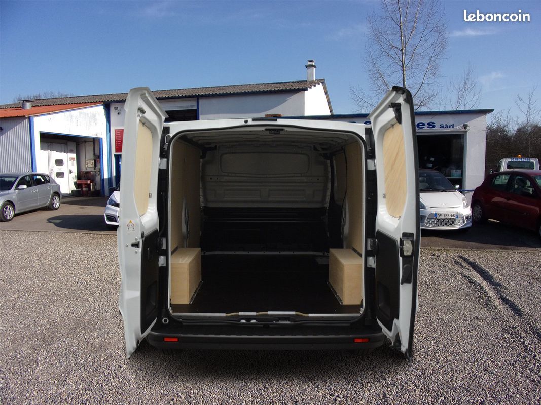 Renault Trafic Van L2H1 Advance 3T Blue dCI 130 - Leasing (image 2)