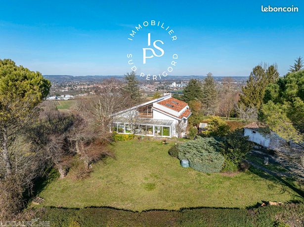 Propriété 6 pièces 203 m²
