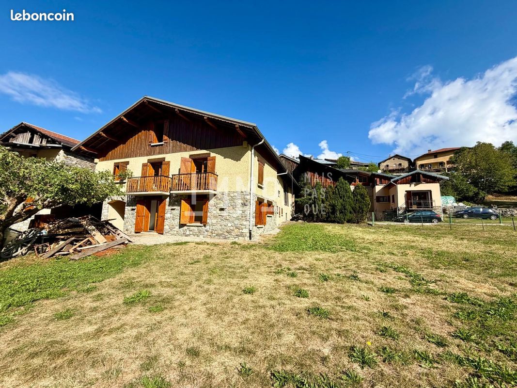 Maison 4 pièces 145 m² · à Notre-Dame-du-Pré · 145 m² · 472 500 €