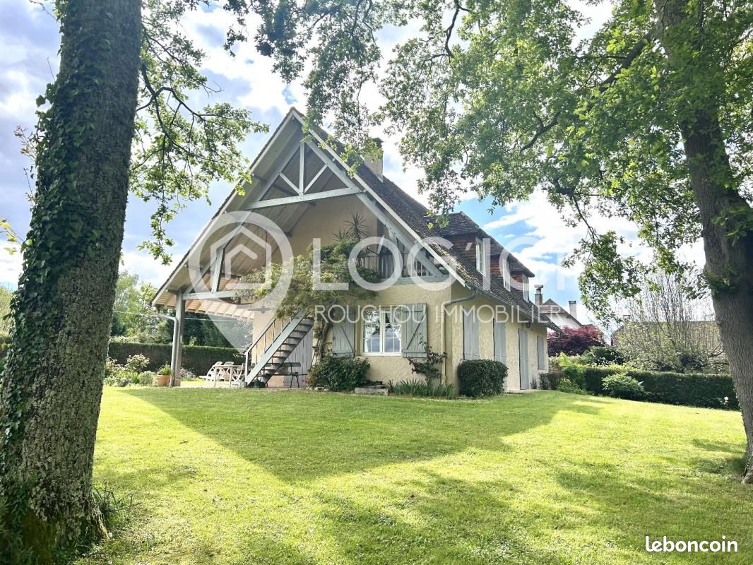 Propriété 6 pièces 173 m² - Navailles-Angos 64450 (image principale 0)