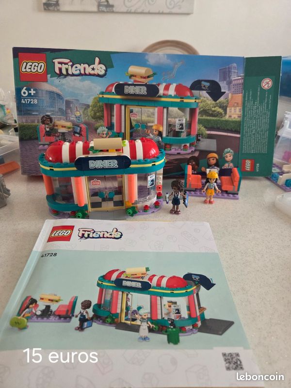 Lego 41728 le snack du centre ville (image 1)