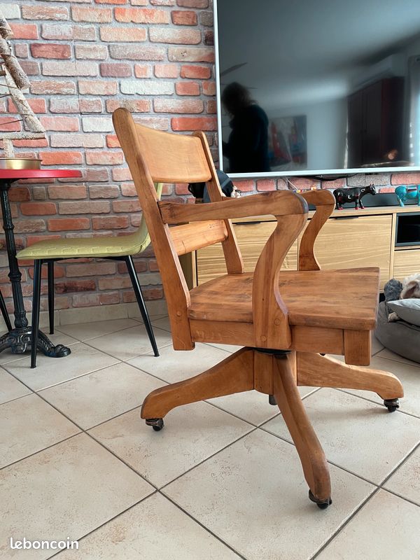 Fauteuil de bureau vintage en bois (image 2)