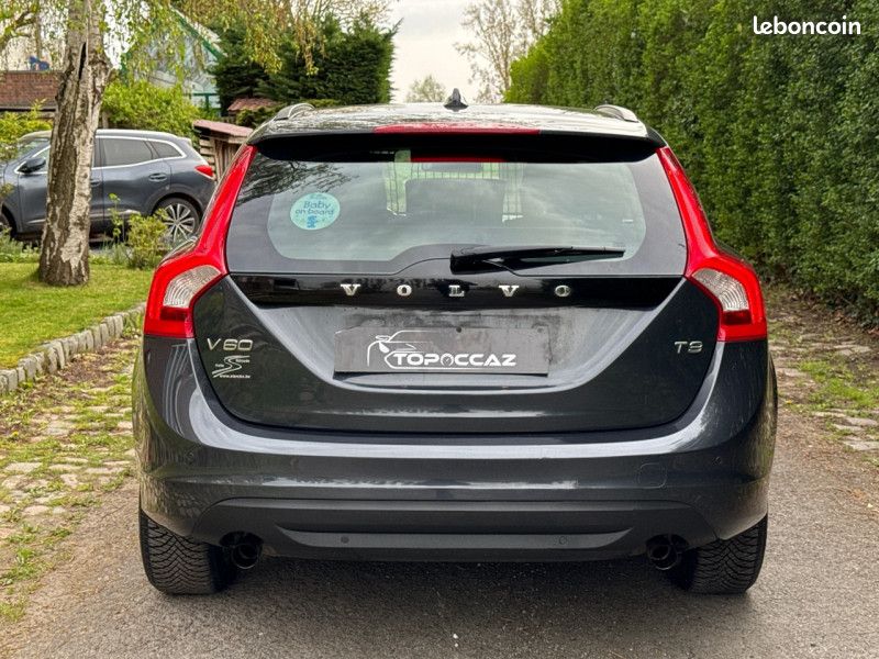 Volvo V60 T3 150CH MOMENTUM - 76.000KM * 1ERE MAIN * GARANTIE (image 8)