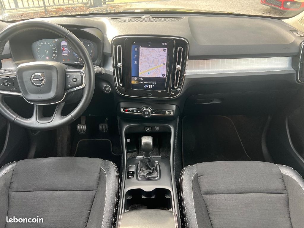 Volvo XC40 D3 150 ch MOMENTUM (image 9)