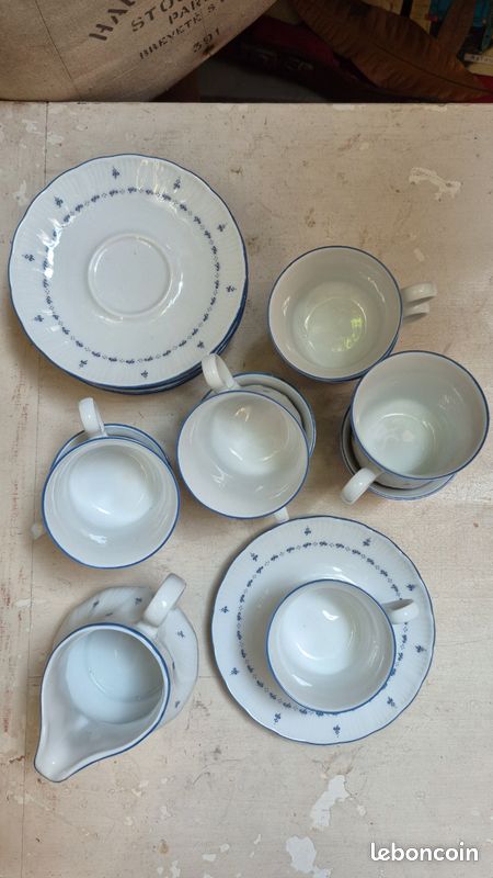 Service à thé/café en porcelaine Winterling Bavaria 8 tasses, soucoupes & pot à lait (image 2)