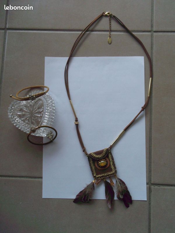 2 colliers et un bracelet vintage - Montres & Bijoux