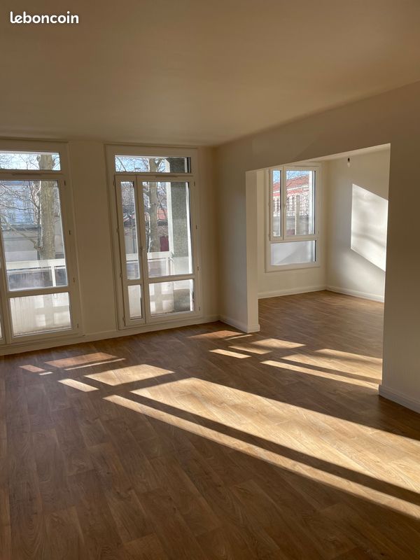 Appartement 4 pièces 92 m² · à Saint-Étienne · 92 m² · 830 €