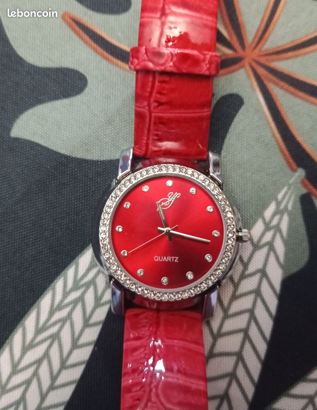 Montre boîte d'origine marque YELLOW STONE tout du cadran zirconiums fond rouge satiné neuve (image 3)