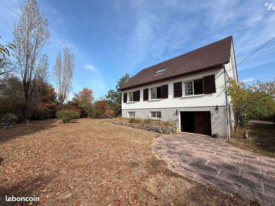 Maison 5 pièces 152 m² · à Saint-Vit · 152 m² · 230 000 €