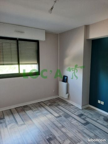 https://img.leboncoin.fr/api/v1/lbcpb1/images/c5/42/f1/c542f1bd213b256852eb8f9dd4bee34221ca5987.jpg?rule=ad-image