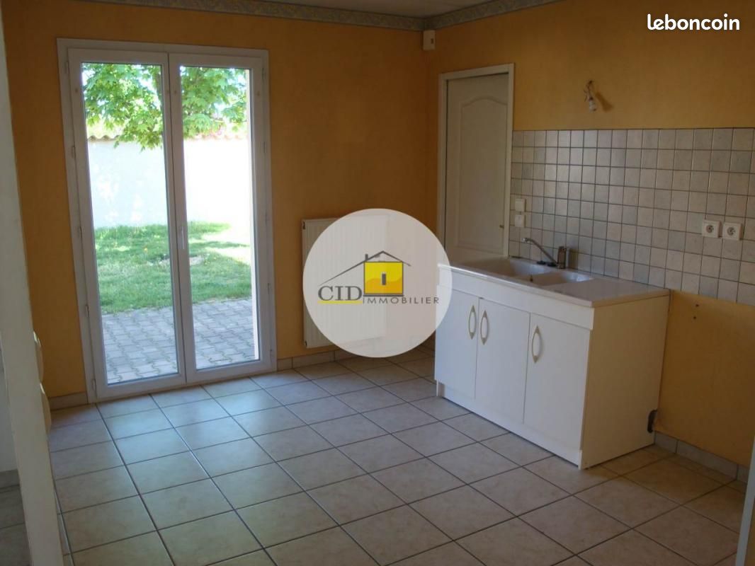 Maison a louer saint-priest - 6 pièce(s) - 110 m2 - Surfyn