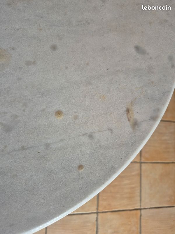 Table bistrot plateau ovale en marbre (image 2)