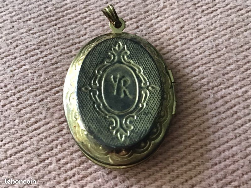 Lot De 5 Petits Médaillons Dorés - Breloques Pour Bracelet Ou Collier - Style Vintage