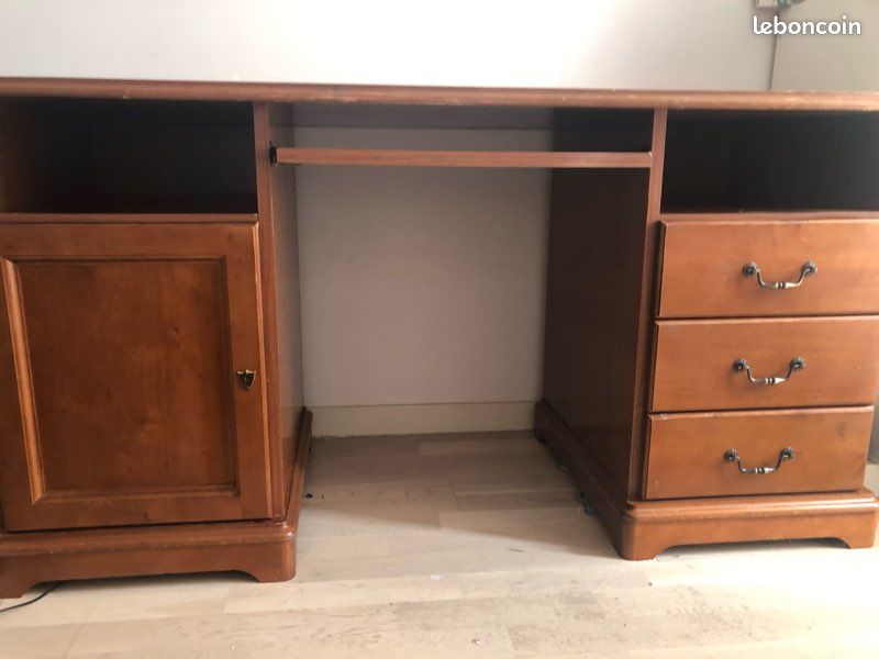 Bureau ministre en merisier (image 1)