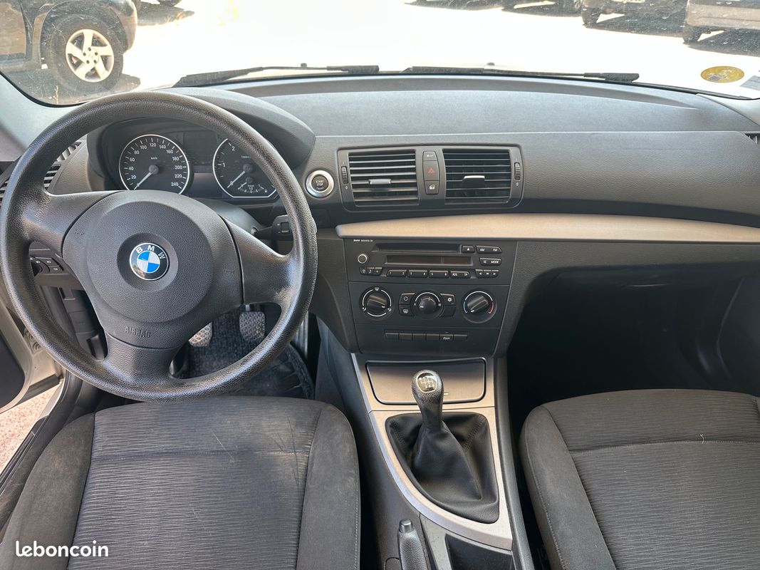 BMW 1er 116d Edition 115cv (image 5)