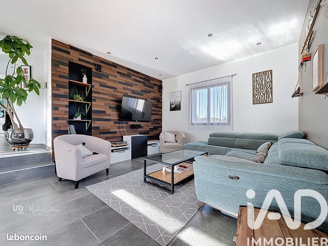 Maison 6 pièces 159 m² · à Pers-Jussy · 159 m² · 790 000 €
