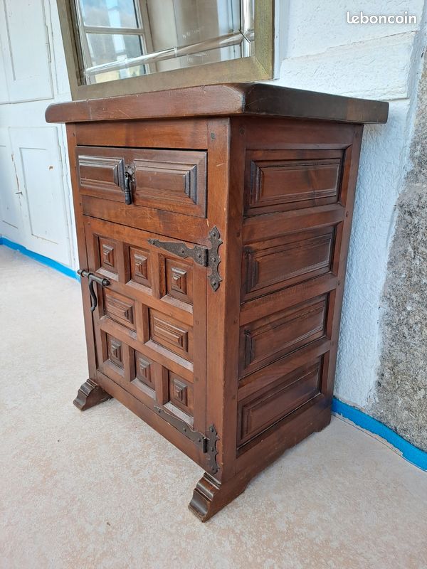 Superbe meuble ancien type coffre en bois massif (image 2)