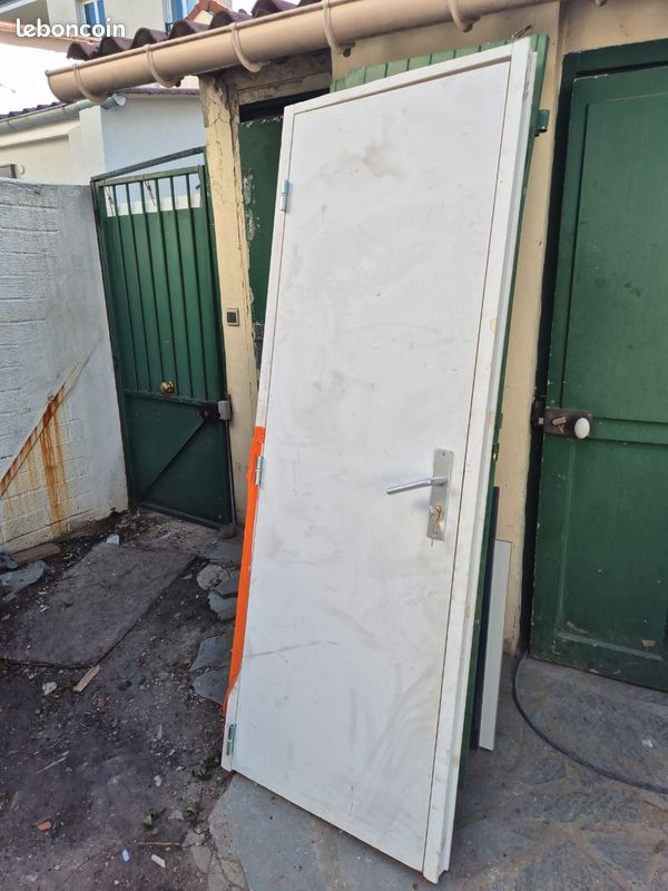 Bloc Porte âme pleine 63 cm (image 1)
