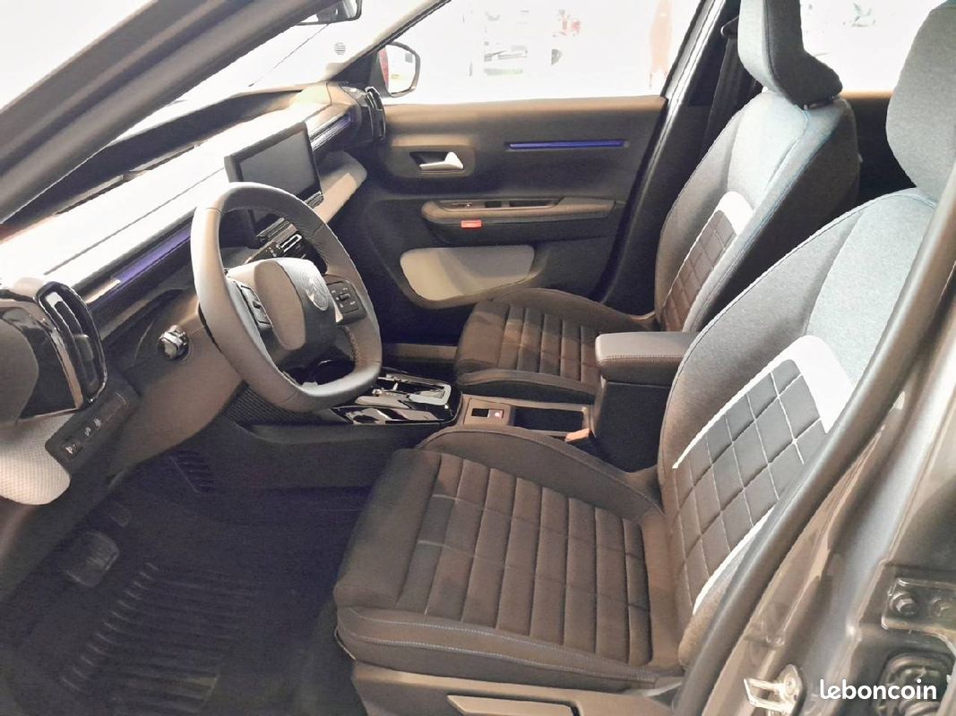 CITROEN C3 Hybride 110 ch Automatique Plus (image 9)