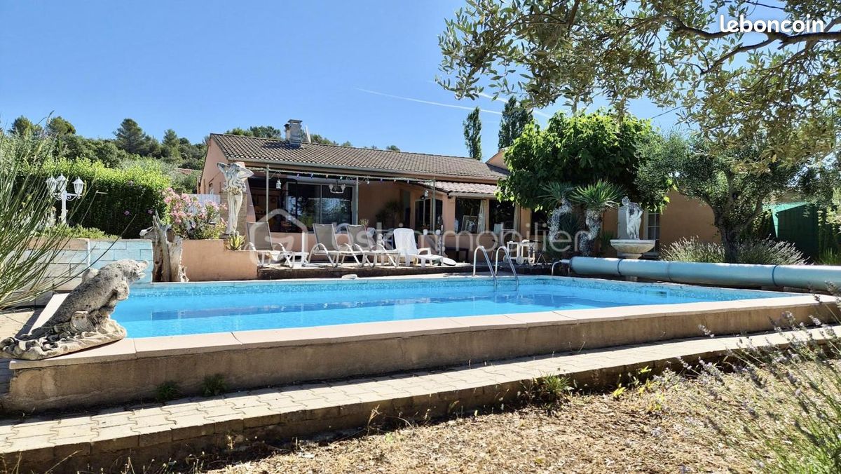 Maison 9 pièces 155 m² · à Régusse · 155 m² · 399 000 €