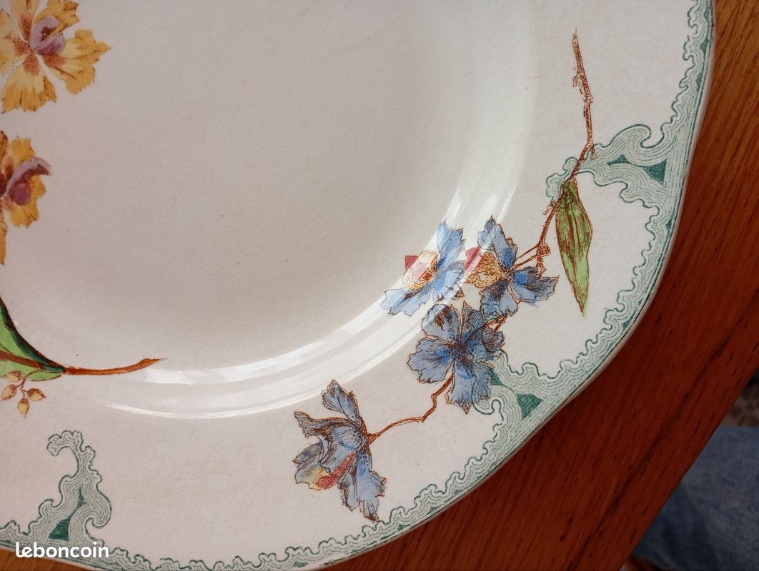Assiette Ancienne En Grès Artisanal Japon – Marron Et Blanc – Motif Orchidée Fleurie