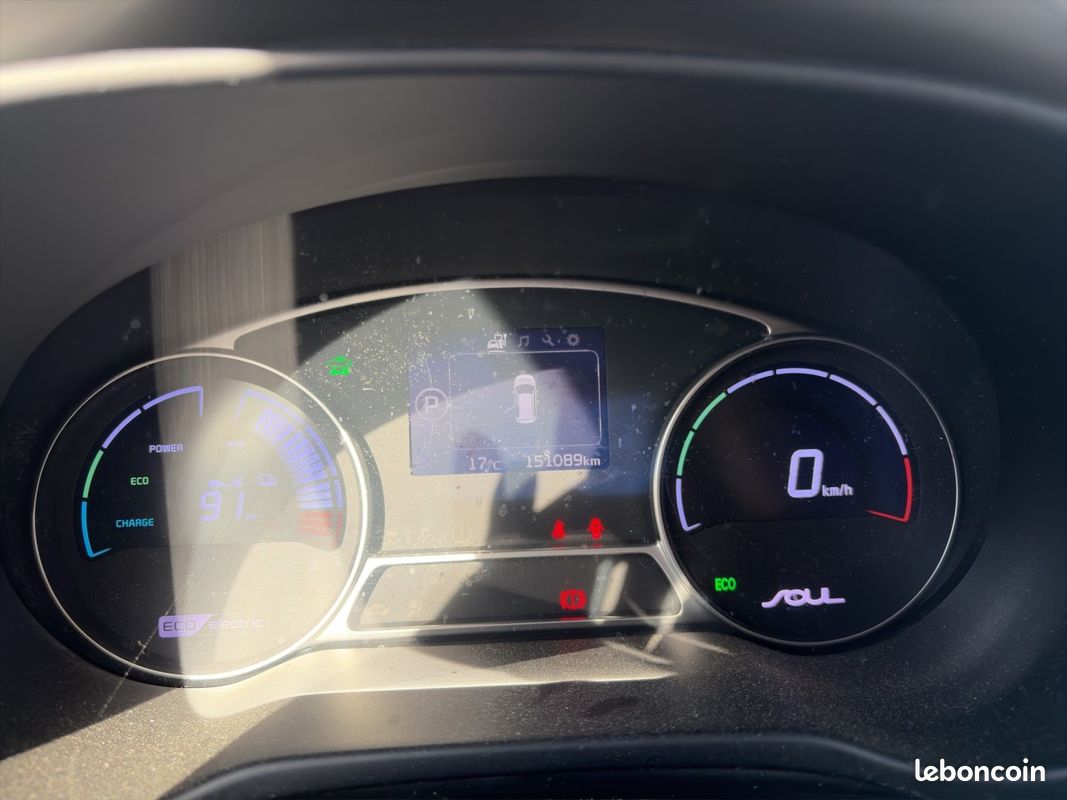 Kia SOUL EV Ultimate / SUIVI COMPLET / SOH 61%) (image 20)