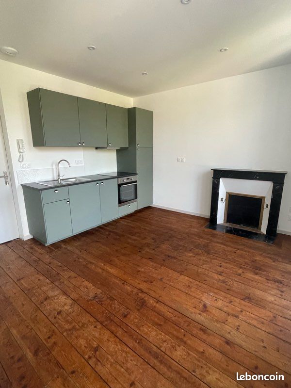 Appartement 2 pièces 35 m² · à Fontenay-le-Comte · 35 m² · 570 €