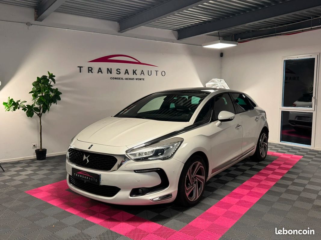 DS DS5 Hybrid 4x4 ETG6 So Chic (image 1)