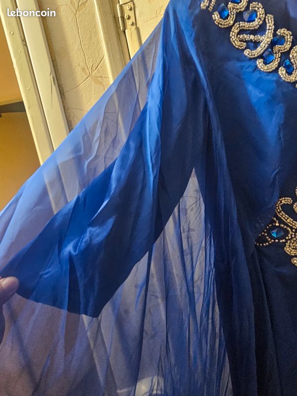 Robe dubai neuve jamais mise soutien gorge intégré (image 4)