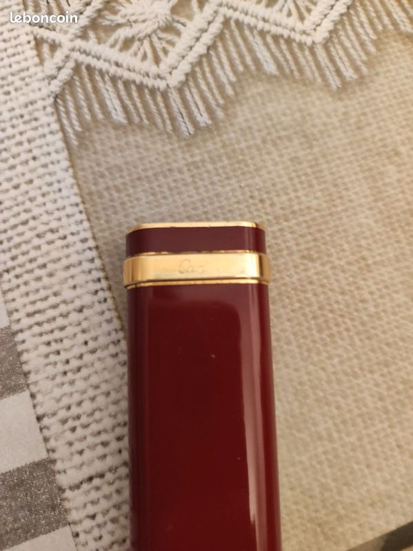 Briquet cartier laqué rouge plaqué or (image 3)