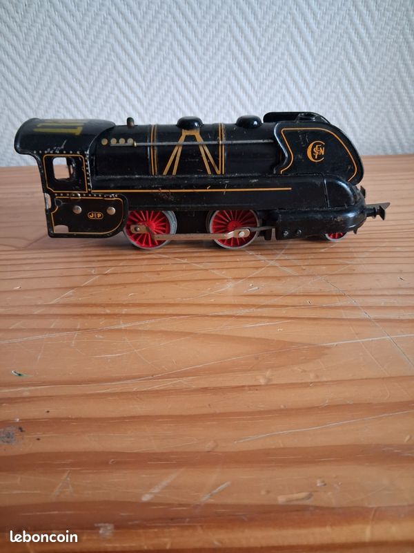 Locomotive (image 1)