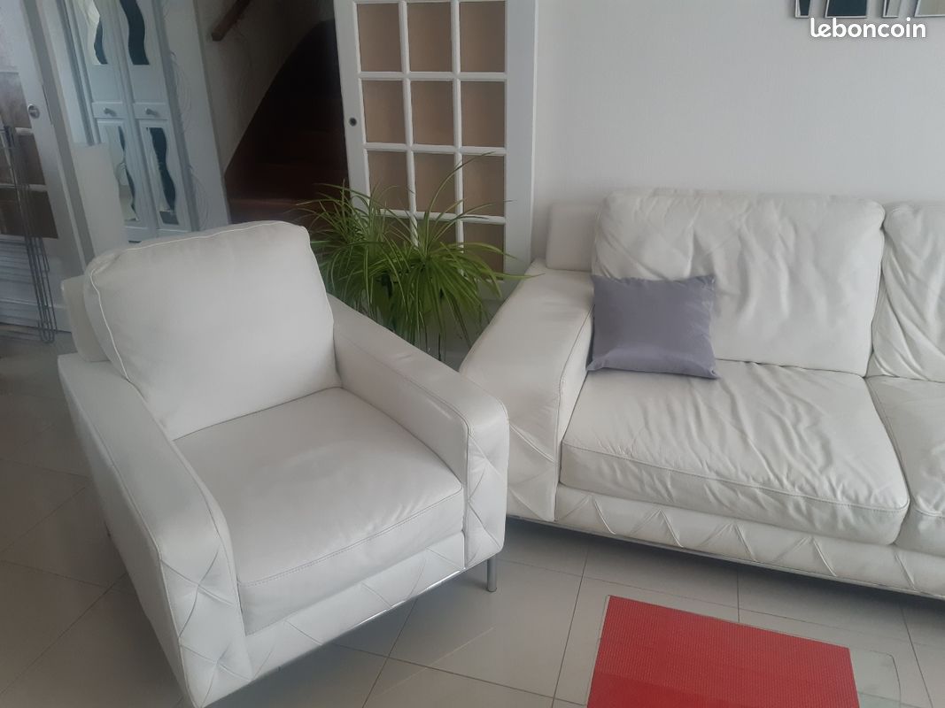 Vend salon cuir 2 fauteuils et canapé (image 2)