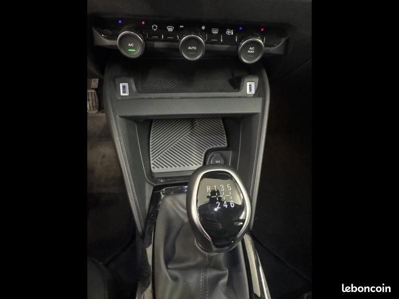 Citroen C4 PureTech 130ch S&S Feel Pack (image 12)