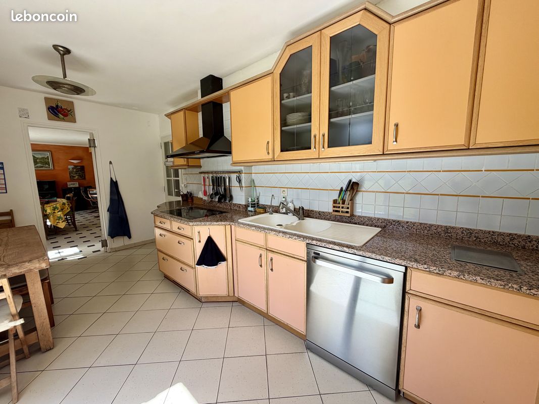 Propriété 9 pièces 190 m² (image 6)