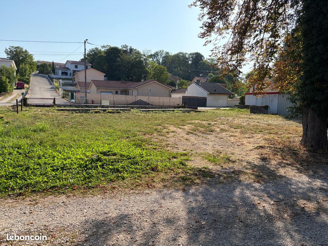 Terrain 521m2 · à Pont-d'Ain · 72 000 €