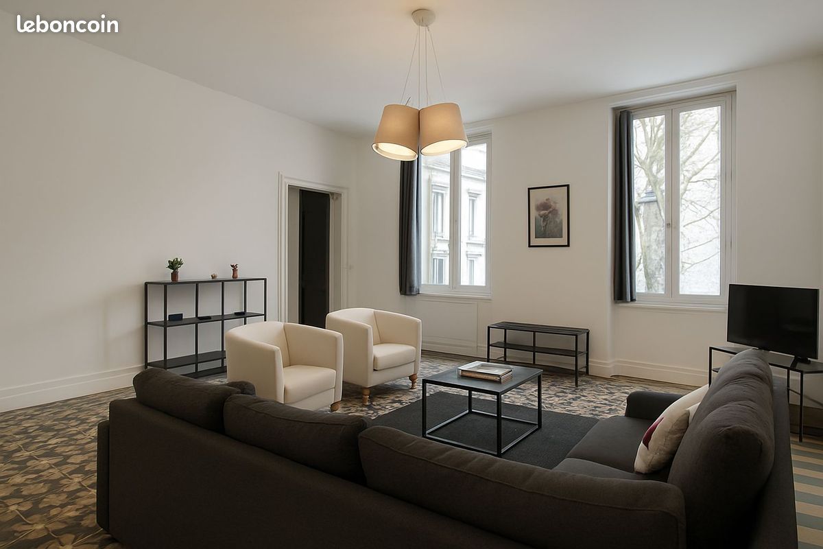 Appartement 3 pièces 80 m² · à Castelnaudary · 80 m² · 700 €