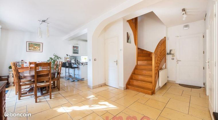 Maison 5 pièces 145 m²