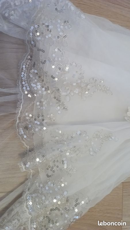 Robe de cérémonie avec traîne (image 5)
