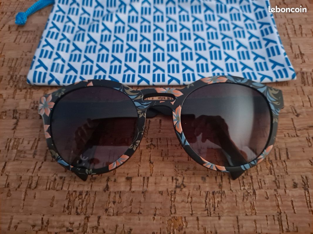 Lunette solaire neuve EYEYE ultra légère Accessoires Bagagerie